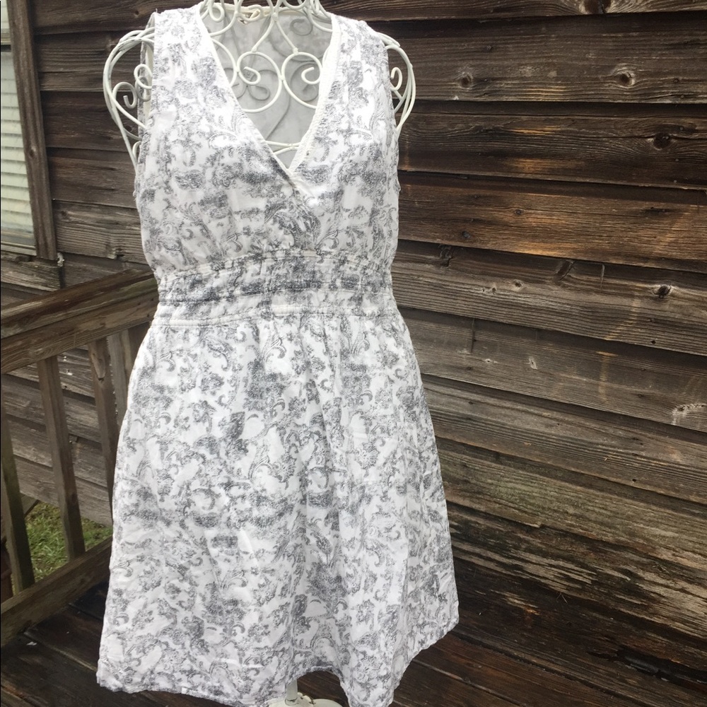 Converse women's dress Large